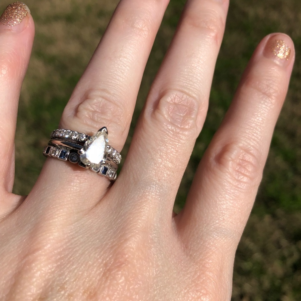 Pear shaped gold diamond and sapphire ring